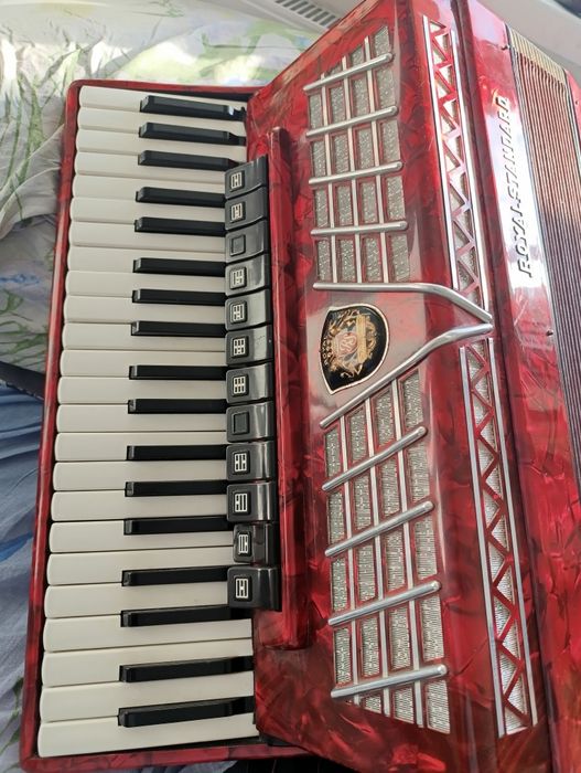 Акардион Royal standard 12 регистр