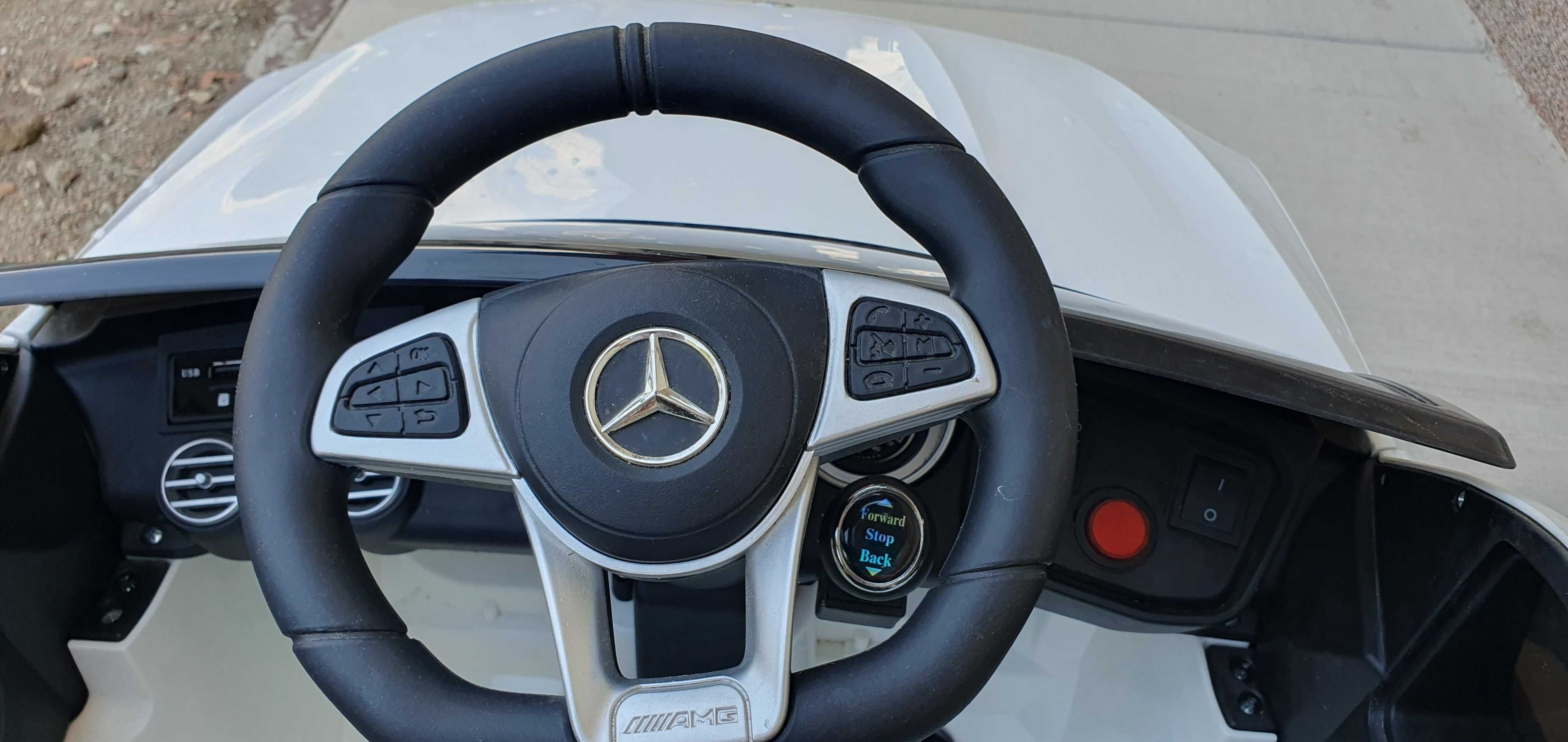 Moni Акумулаторен джип Mercedes GLC 63 S, Бял