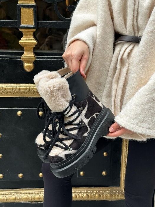 Боти на платформа (36-40) - черно с бежово принт