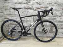 Карбонов шосеен велосипед Giant Defy Pro 0 Disc SRAM Rival AxS Syncros