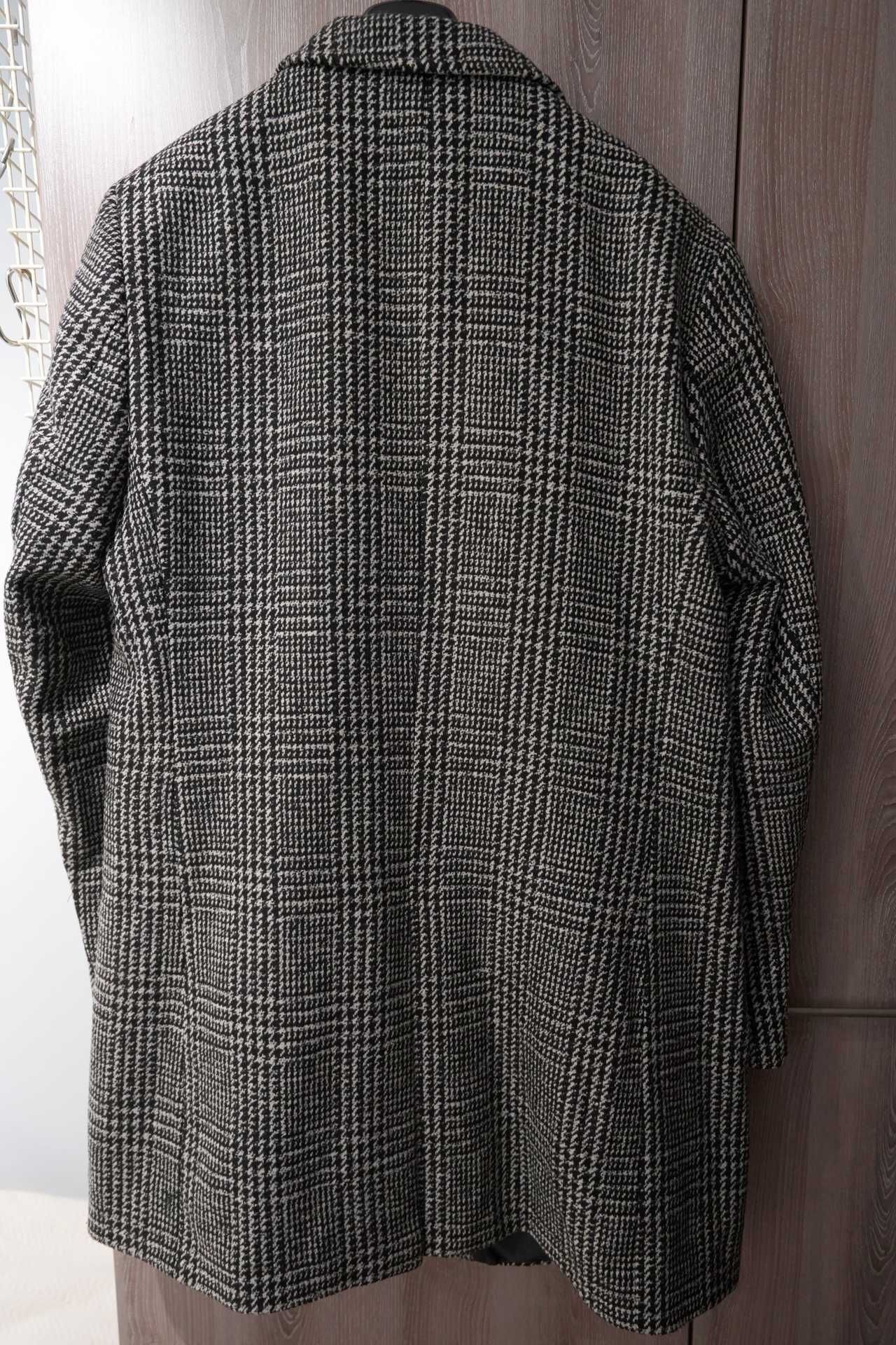 Ново италианско елегантно палто. Размер XL. Цвят черно-сив. Calliope