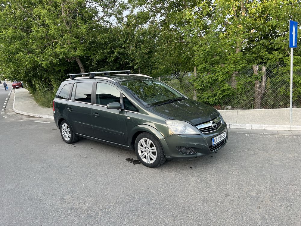 Vand opel zafira 2010 1.7 cdti