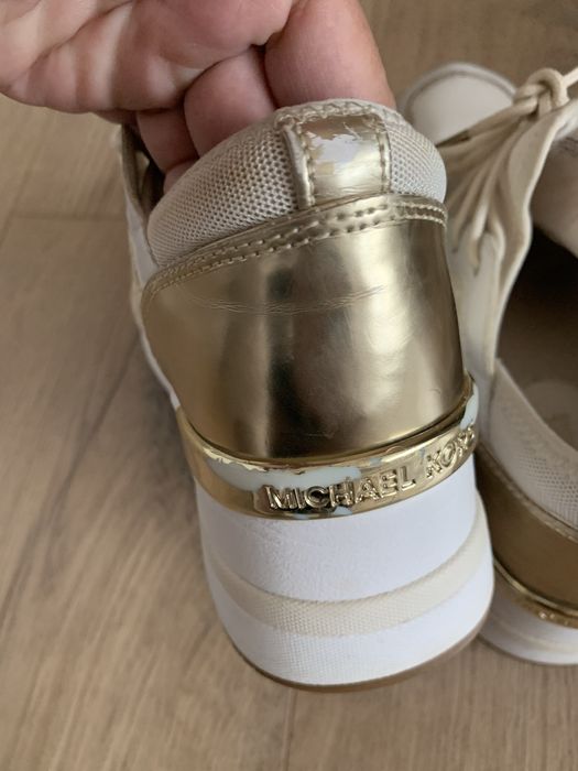 Дамски обувки