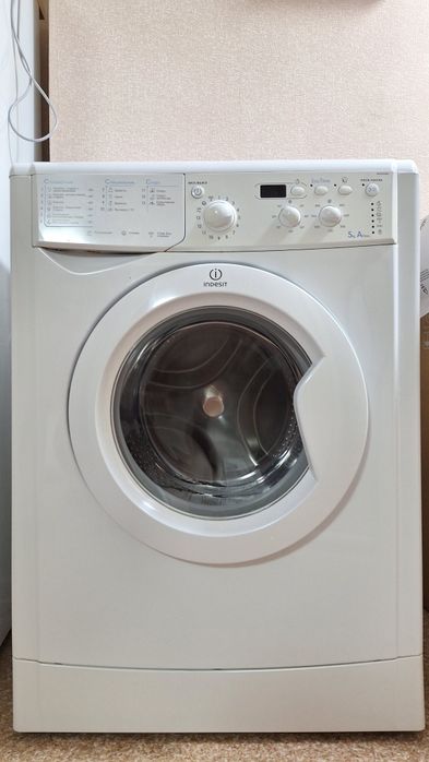 Стиральная машинка Indesit 5кг