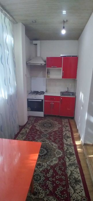 Продам квартиру 3/2/4 Ц-13 улАбая метроА.Навои