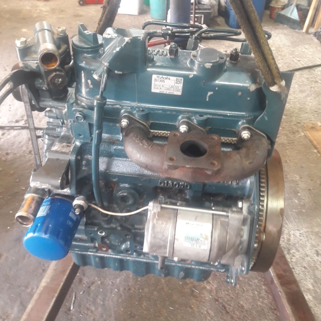 Motor Kubota D1305 miniexcavator bobcat