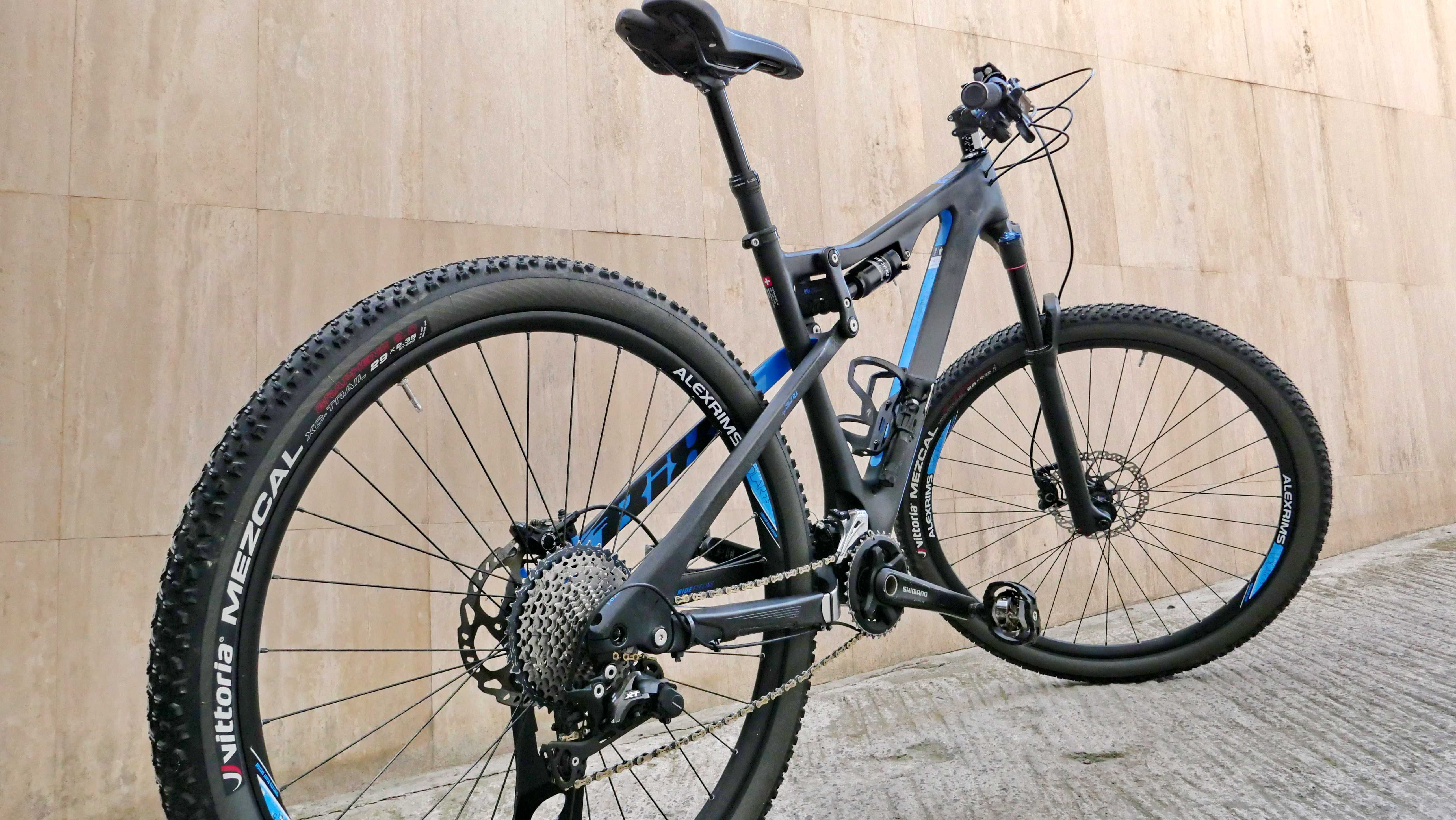 Bixs Lane 340, 29 L, карбон, RockShox 140 ход, 2х 11 Deore XT