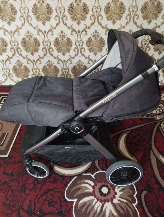 Kolyaska bor srochna sotiladi