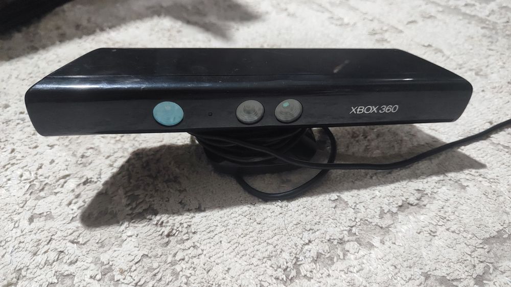 Xbox 360 E 250GB +Kinekt