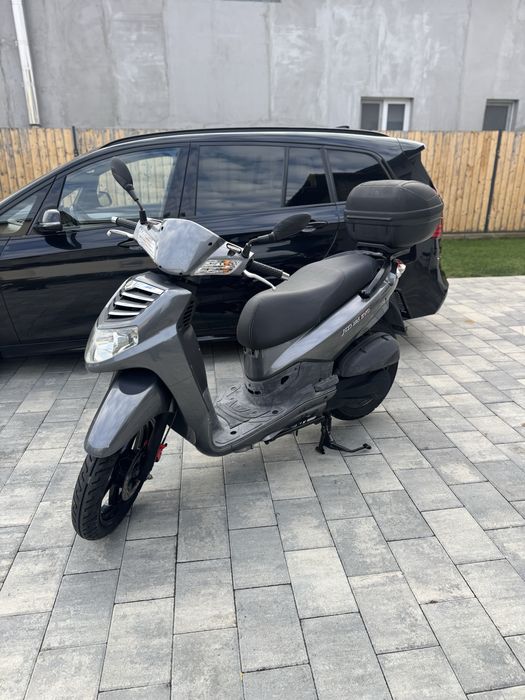 Scuter Sym 125 cm3 categoria B