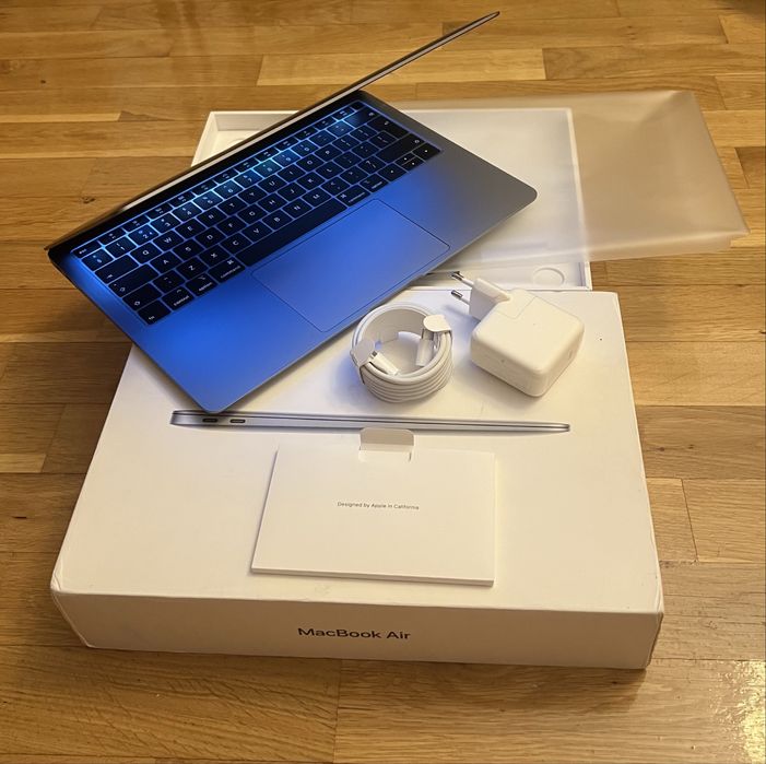 2019 Apple Macbook AiR 13,3” CA NOU ! Full Box ! i5 128GB 8GB 13.6