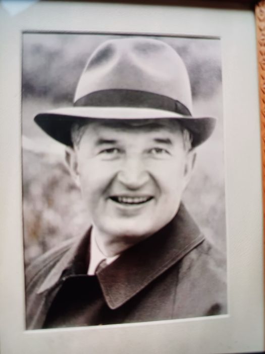 Tablou vechi Ceaușescu