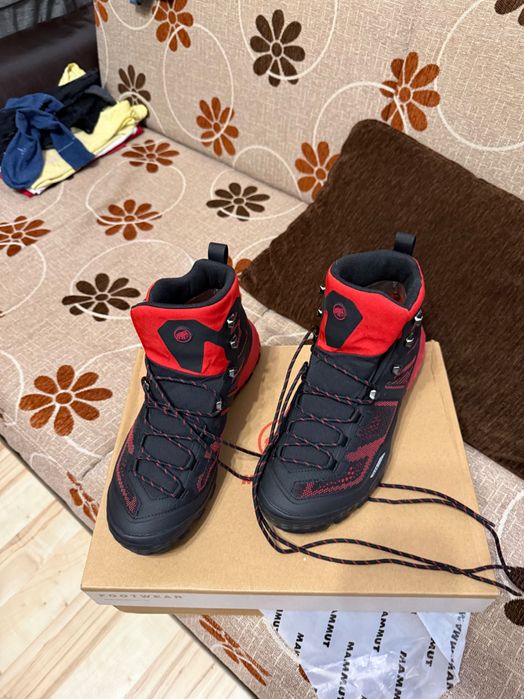 Трекинг обувки Mammut, Ducan High GTX