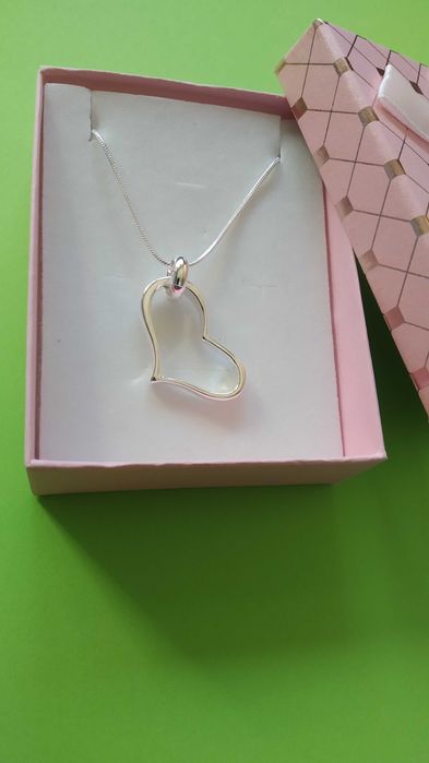 Нов, дамски сребърен ланец/ синджир в кутия. Различни модели и цени.