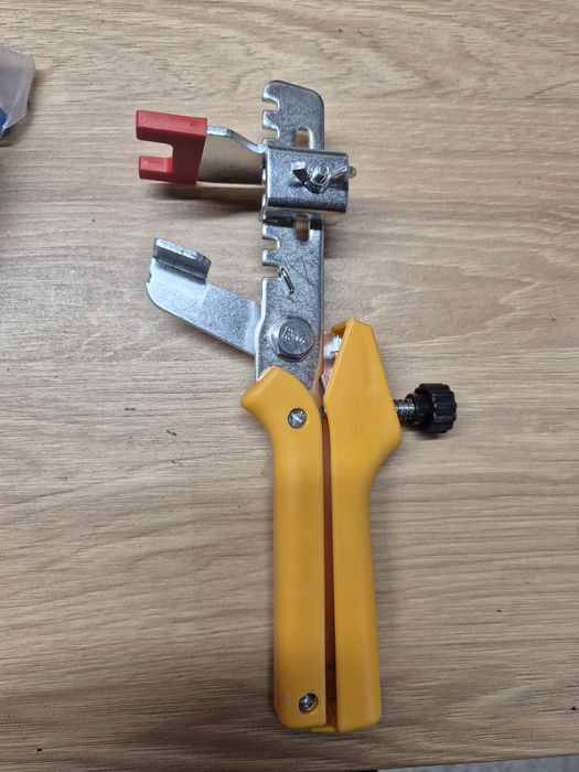 Cleste pentru distantiere autonivelante gresie/faianta