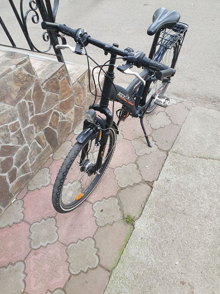 Vând bicicleta pt  copii