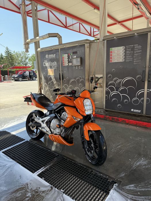 Kawasaki er6n limitata in A2