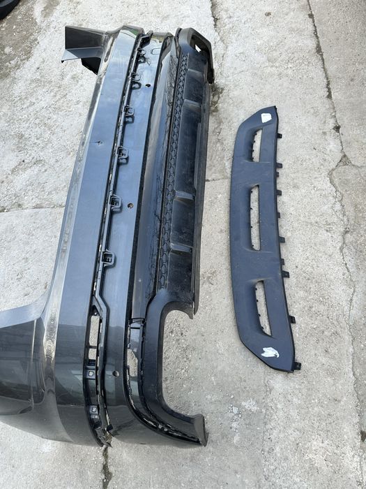 Bară spate audi q8.