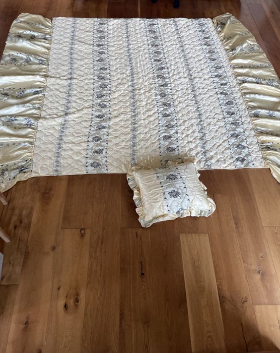 Vand cuvertura pat dublu si lenjerie pat copii