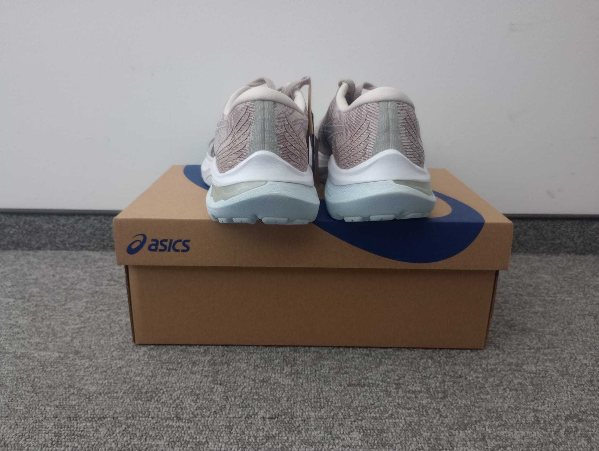 Asics Обувки за бягане GT-2000 11 38 EU