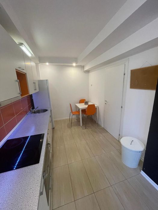 Cosmopolis, închiriez apartament 2 camere, parter cu gradina