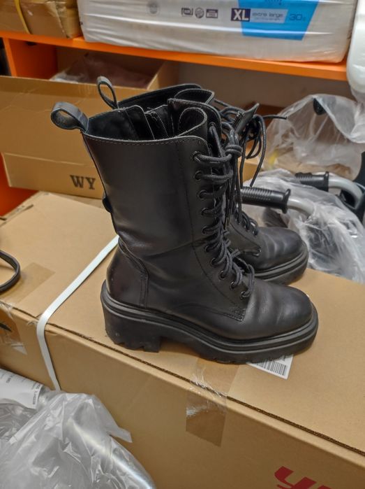 Bocancii mărimea 38