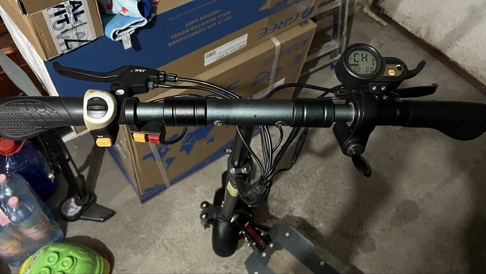 Trotineta electrica dual motor 2x1200 w,puternică, 52v 18,2 Ah