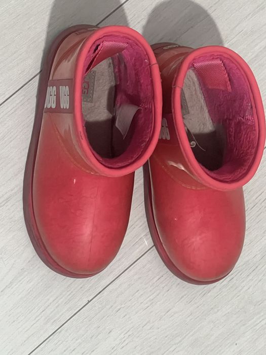 Cizme mini UGG  impermeabile 32,5