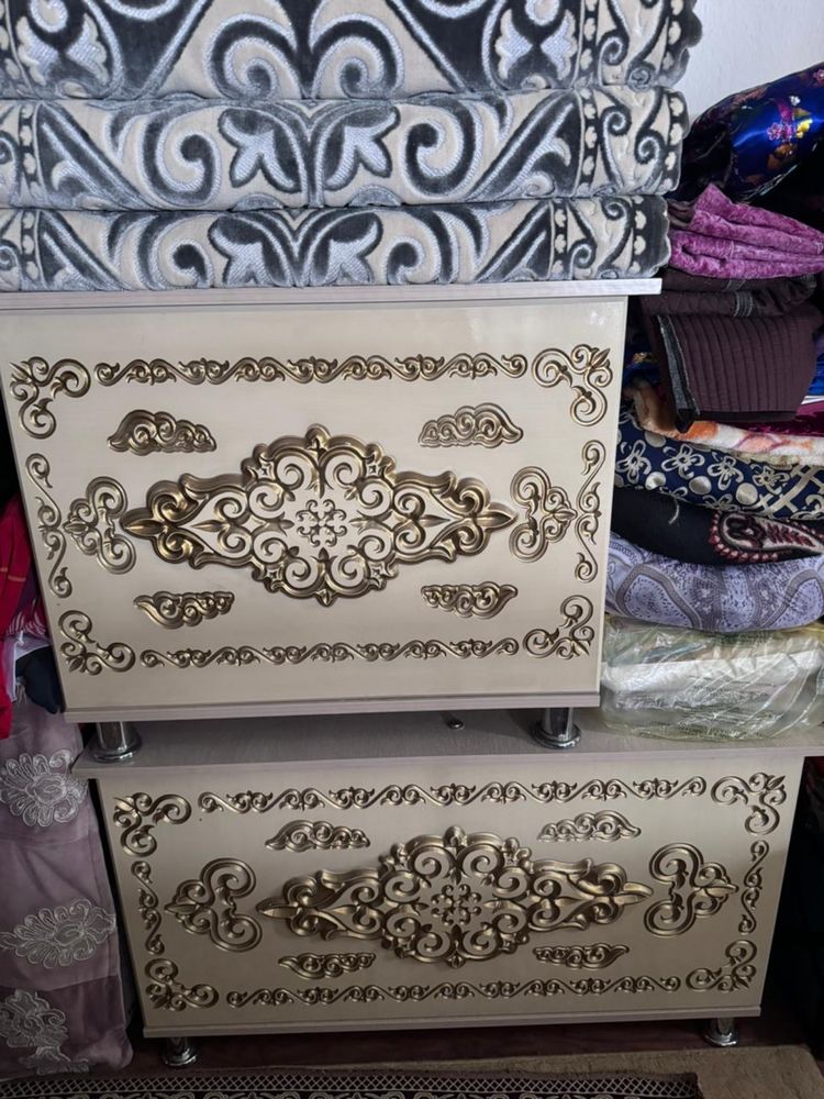 Продам сундуки и стенку