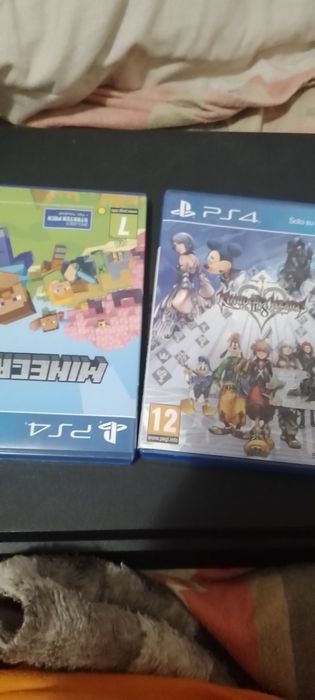 Vand /schimb ps4 slim si 6 jocuri 1 controler    pe un calculator