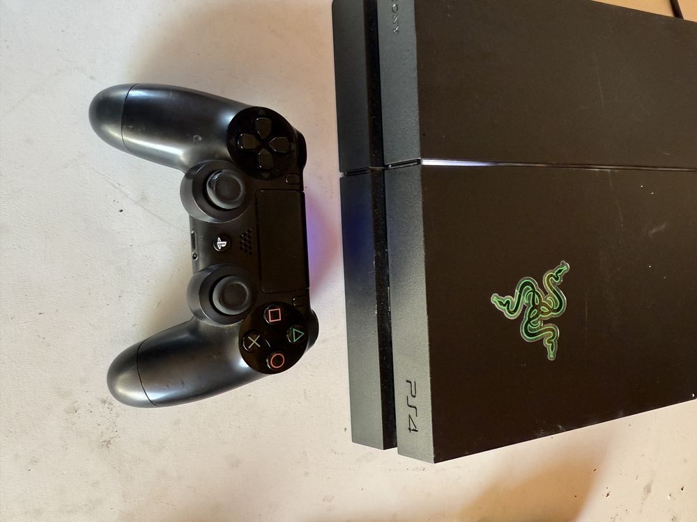 playstation 4 1Tb impecabil complet