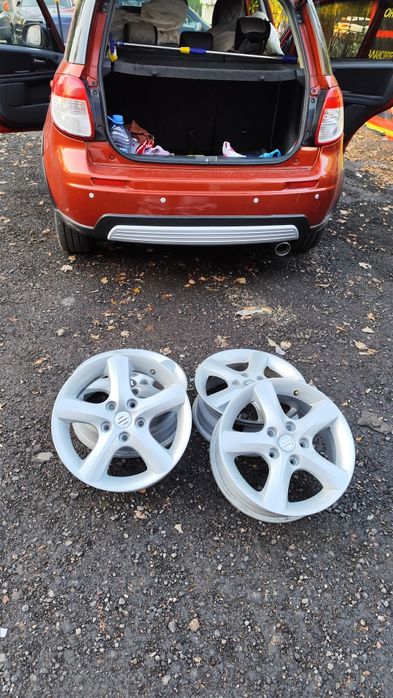 Продам диски японские  оригинал до рестаил  на suzuki sx4 R16