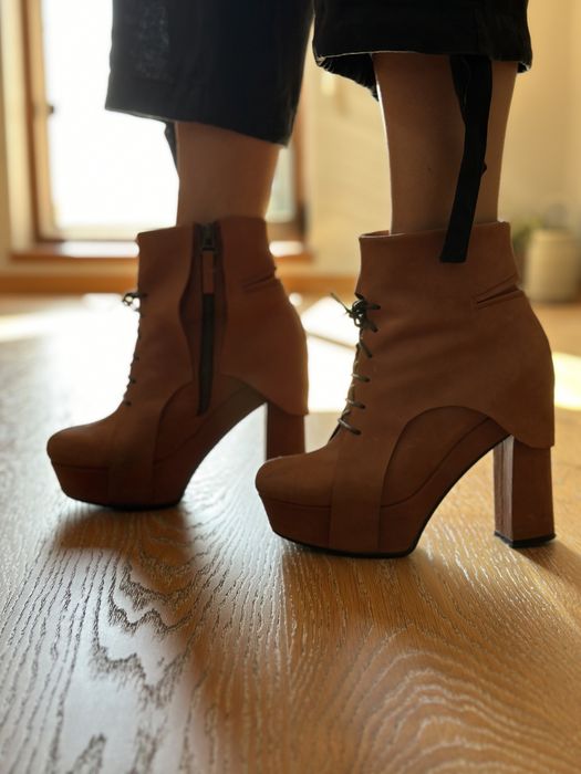 Ghete piele Mihaela Glavan