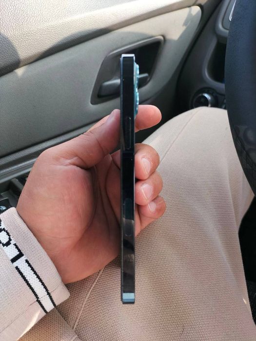 Iphone 12 pro sotiladi