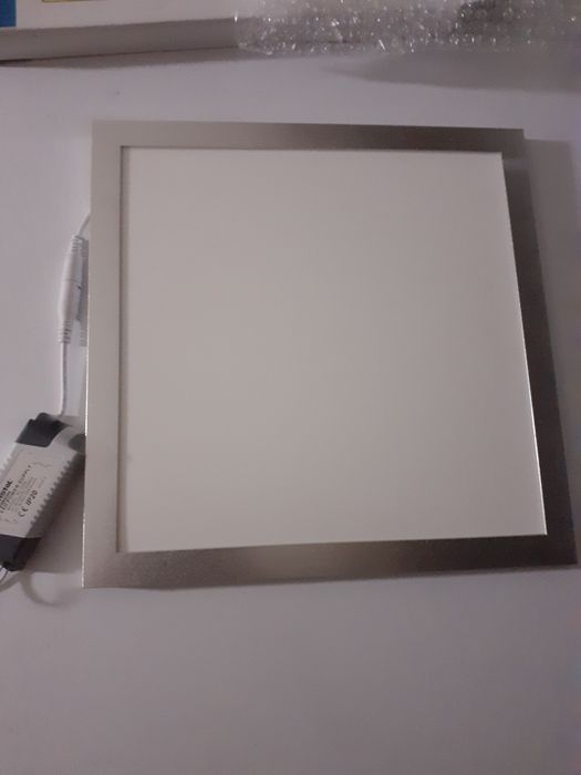 Spoturi led cu lumina neutra