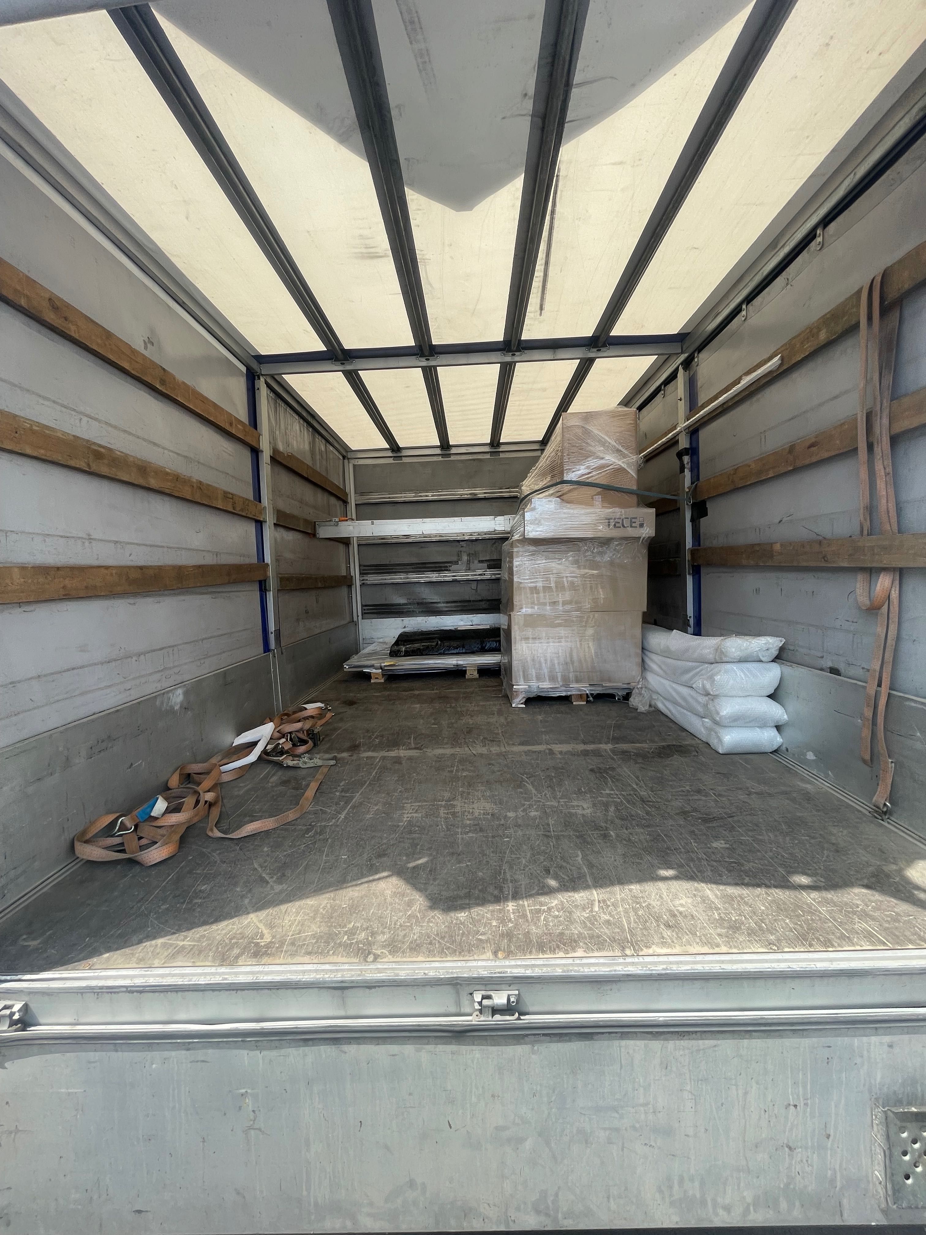 Servicii de transport marfa, mutari si debarasări.