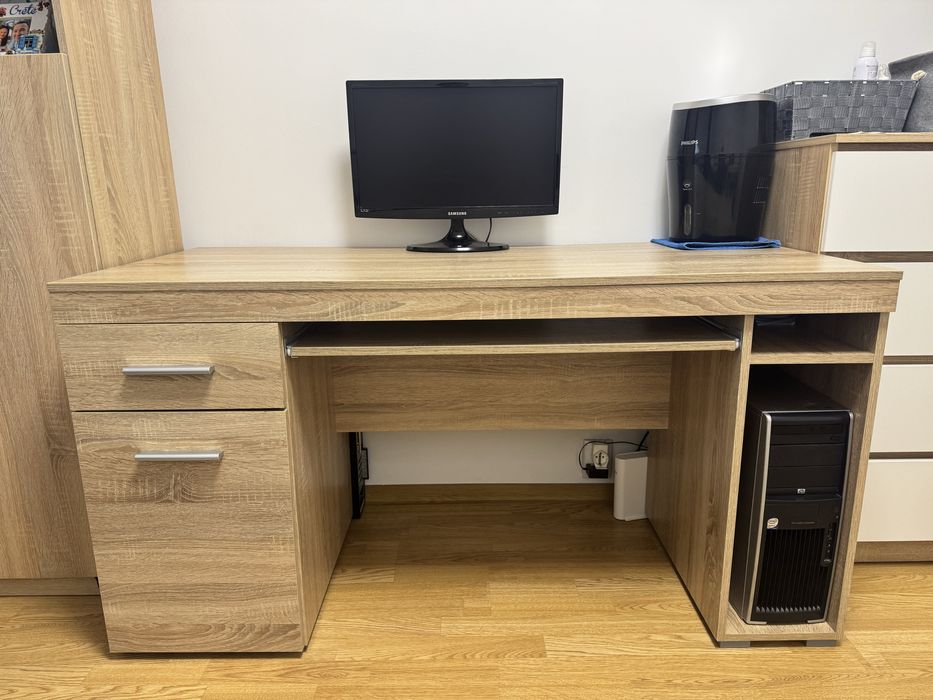 Birou dedeman cu sertar  in stare impecabila + scaun directorial