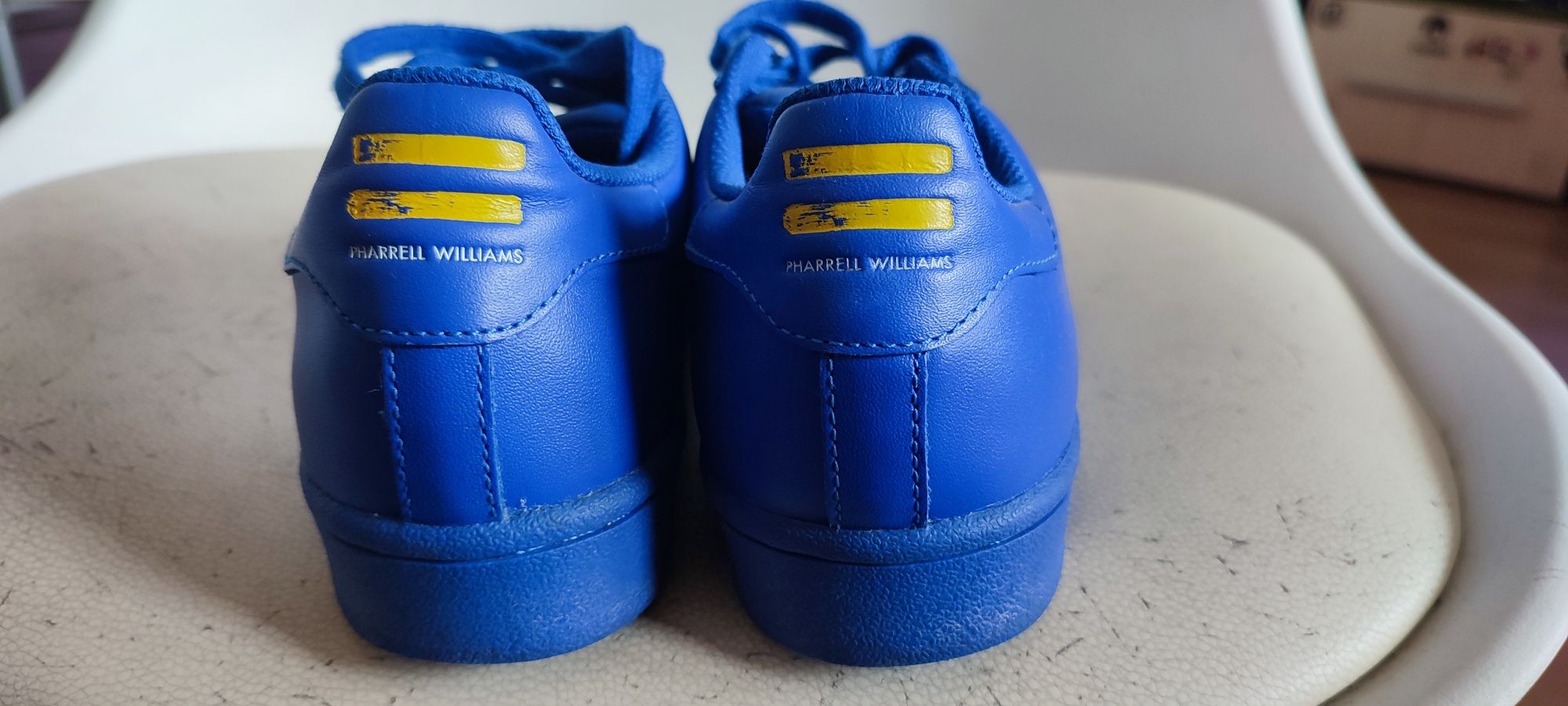 Adidas superstar Pharrell Williams 38