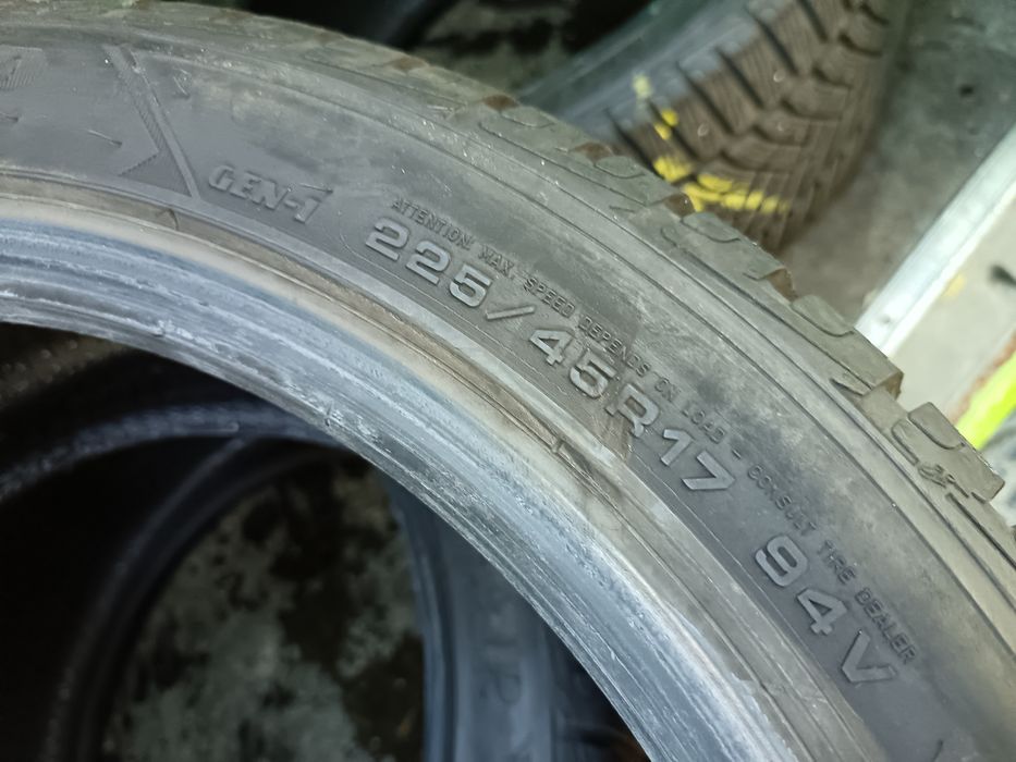 Anvelope MS iarna 225 45 17 Dunlop 8mm 2017