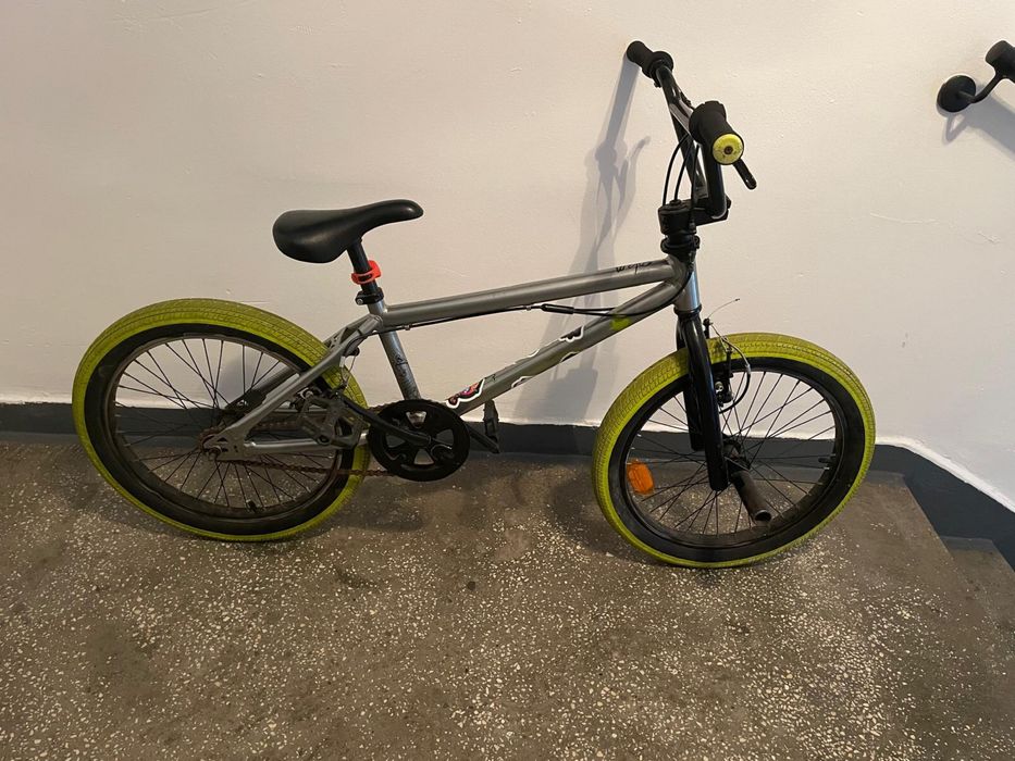 Vand BMX cu un an de viata
