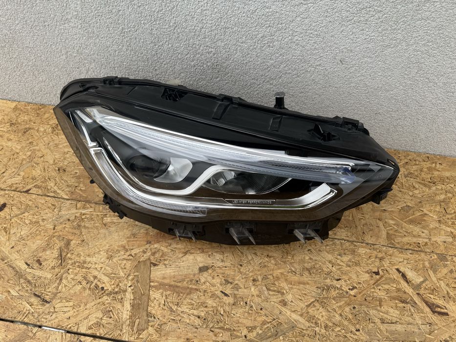 Far dreapta Mercedes GLa W247 LED High Performance Original Europa
