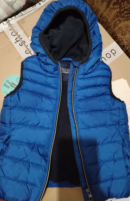 Зимен елек за бебе момче Next