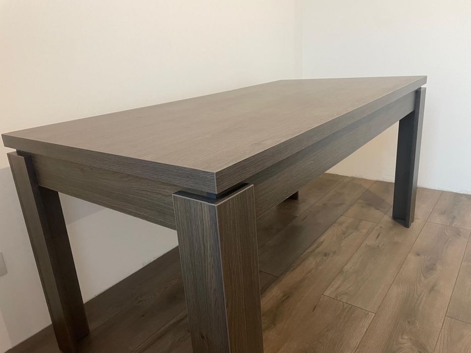 Masa living / bucatarie