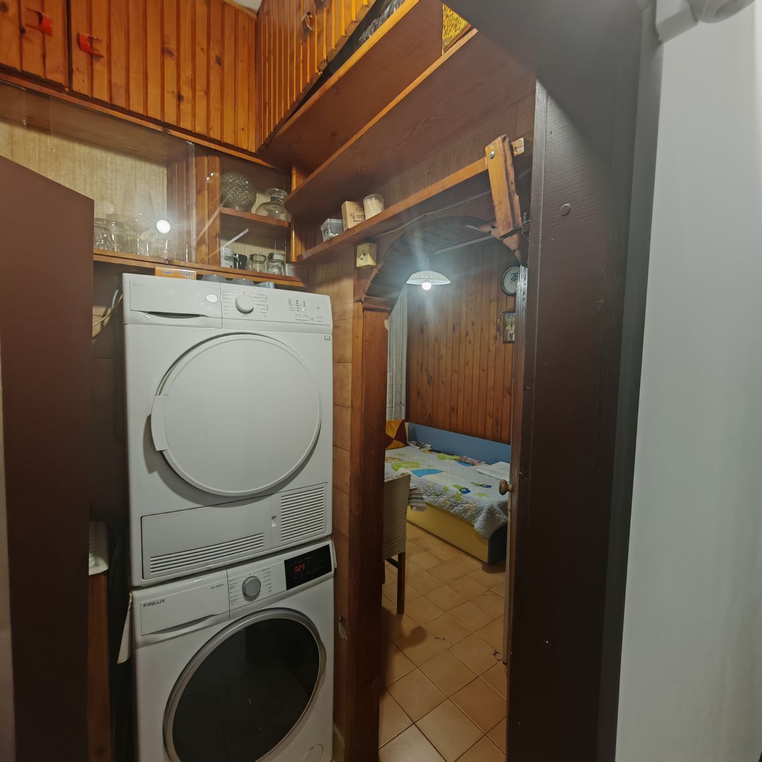 Продавам 3 стаен в Изгрев