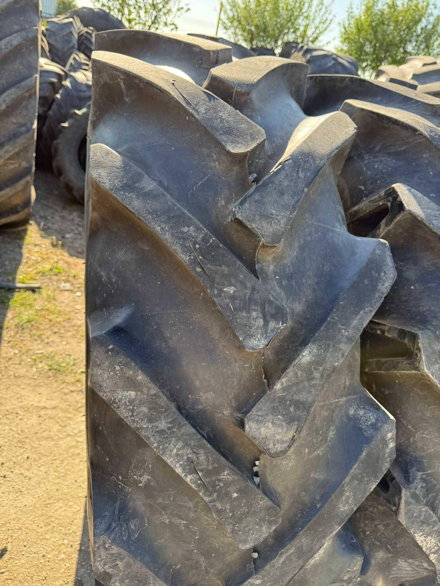 Anvelope sh 16.9 R30 Semperit