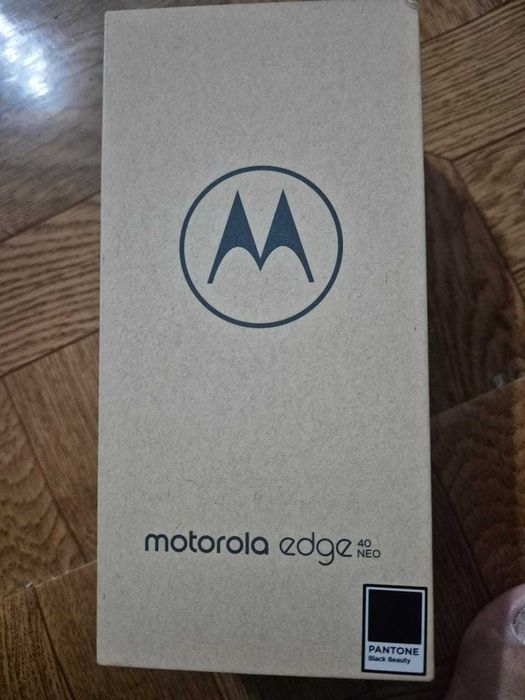 продается Motorola Edge 40 Neo 12/256 гб