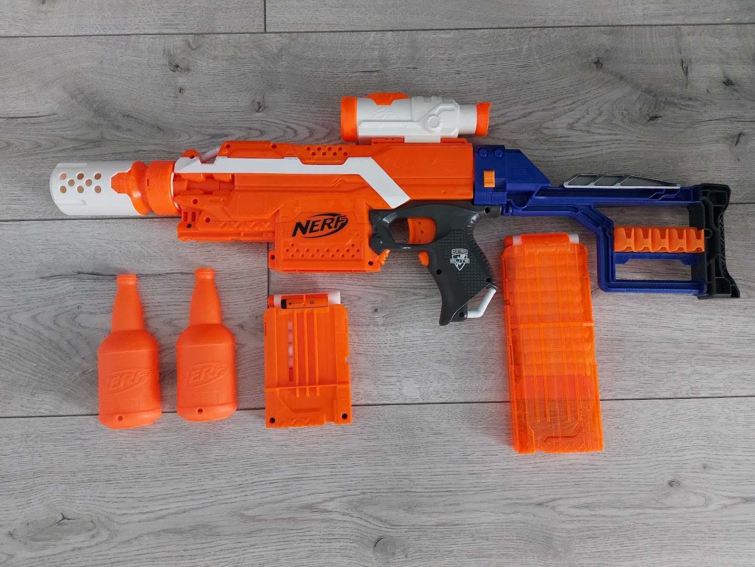 Blaster NERF N-Strike Elite Stryfe + accesorii