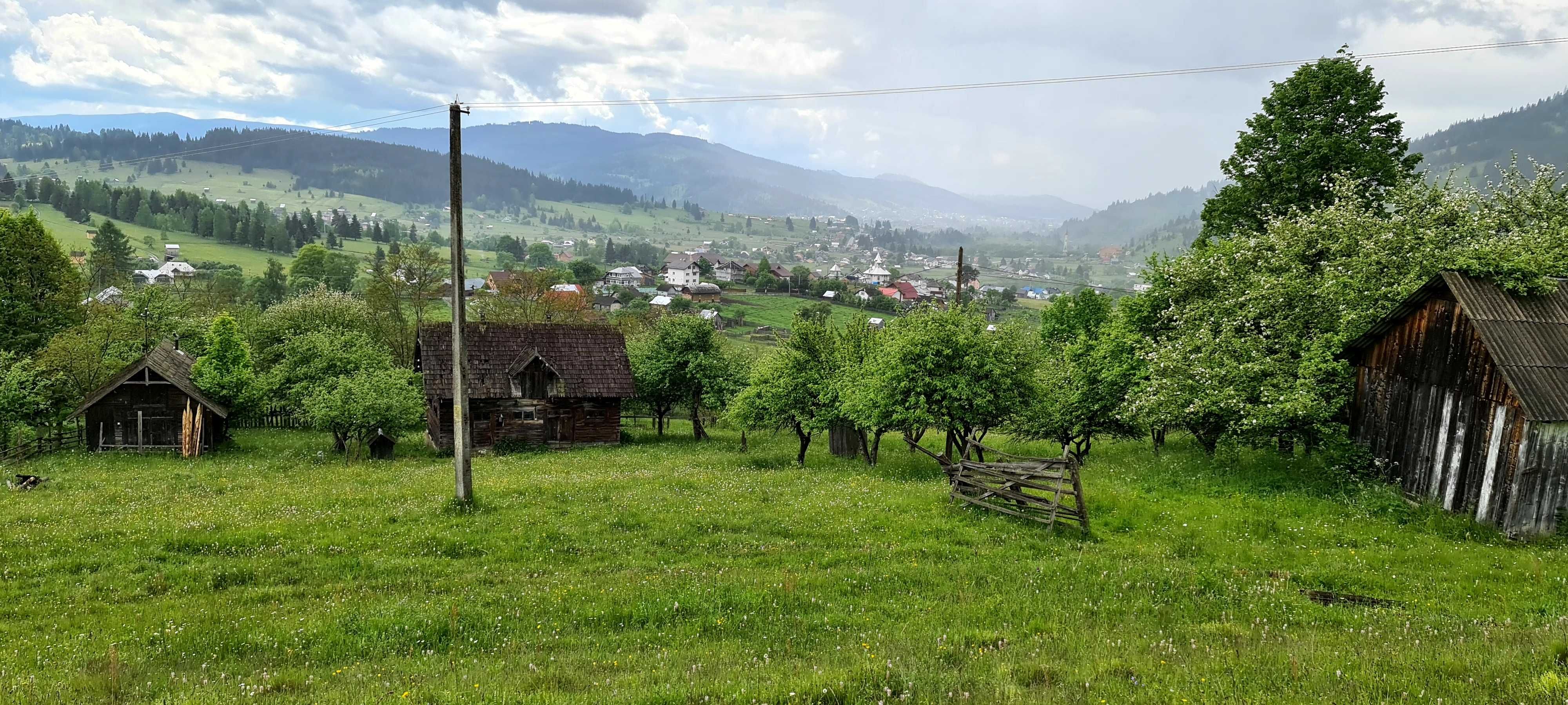 Teren intravilan cu apa lumina mai multe la telefon