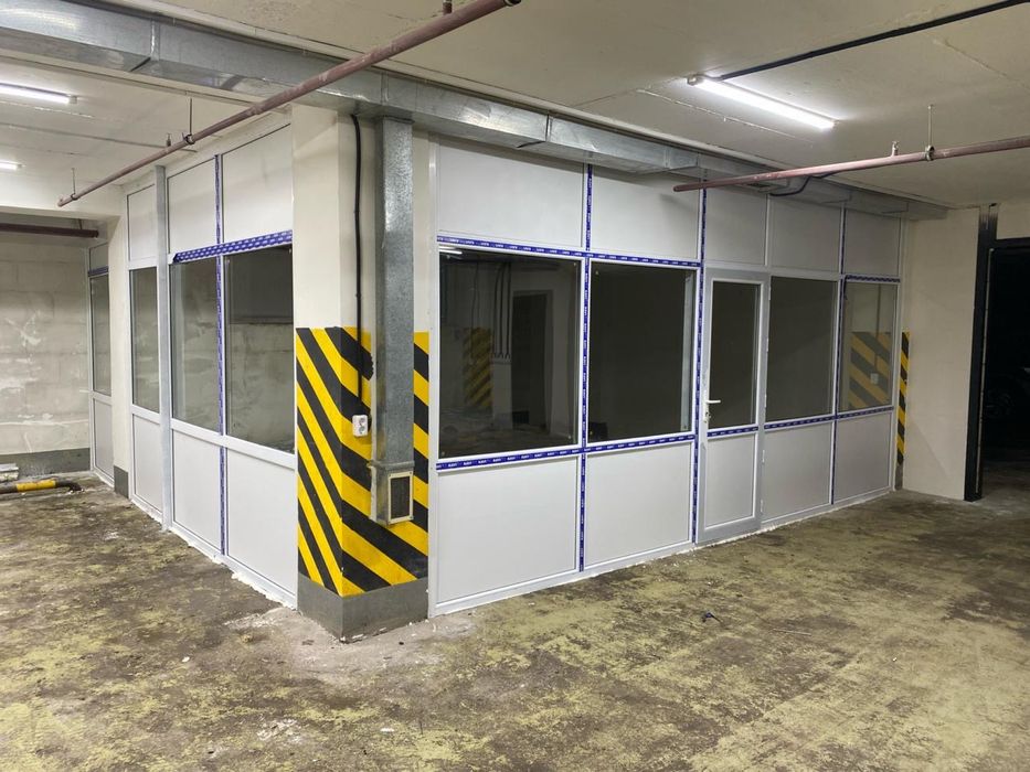 Пластиковые перегородки двери окна витражи Тамбур