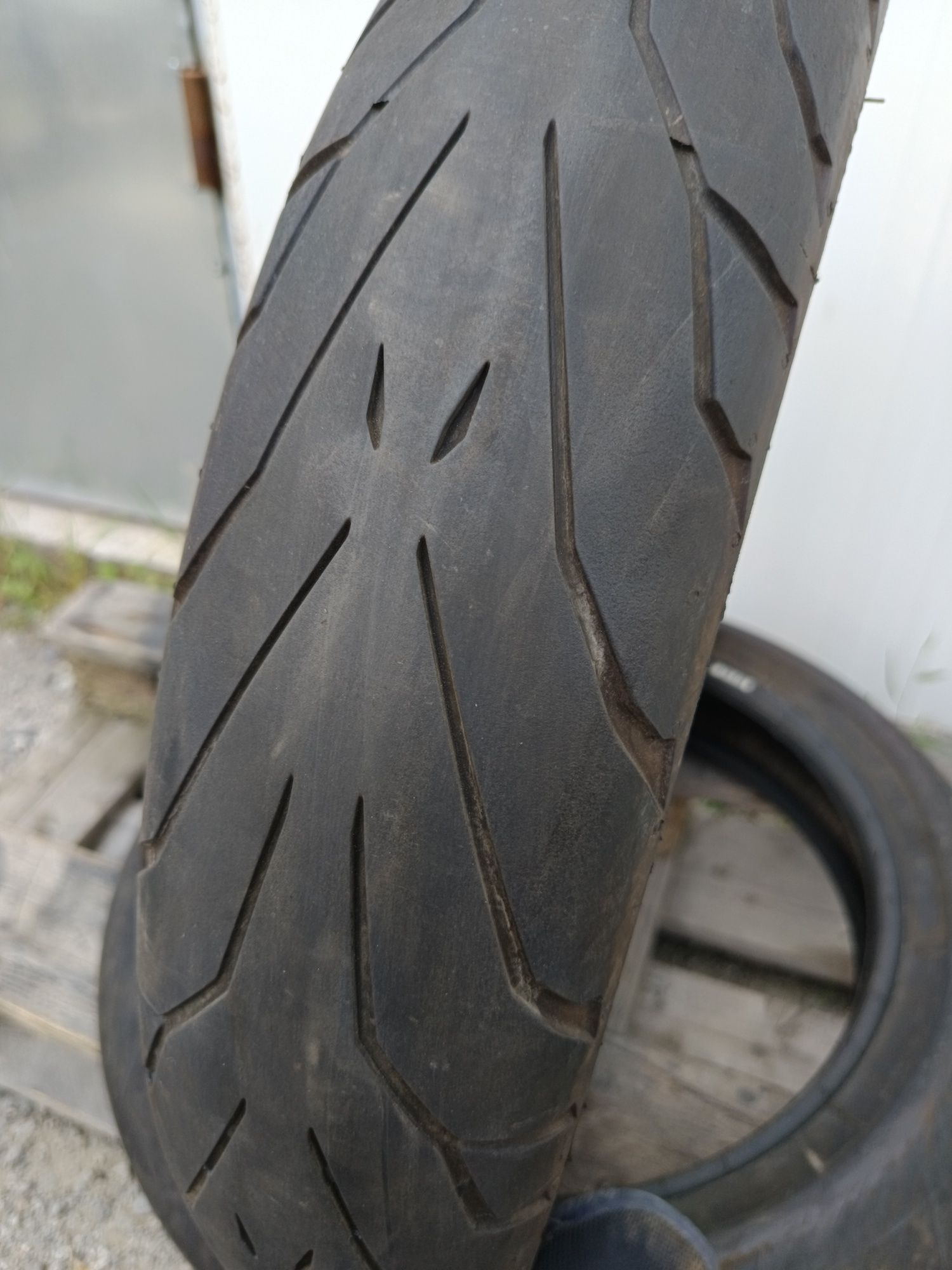 Мото гума 110 80 ZR 18 PIRELLI Дот2322